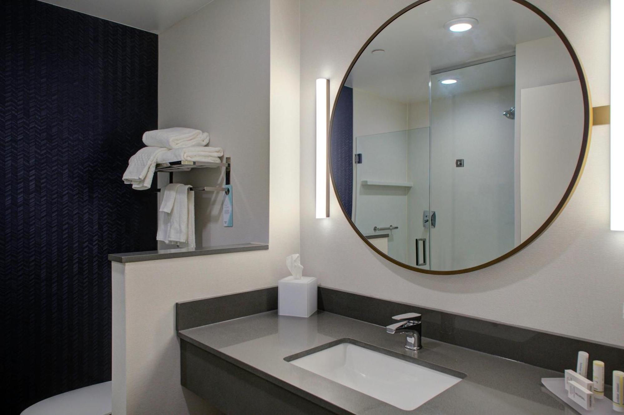 Fairfield Inn & Suites By Marriott Allentown West Breinigsville Екстериор снимка