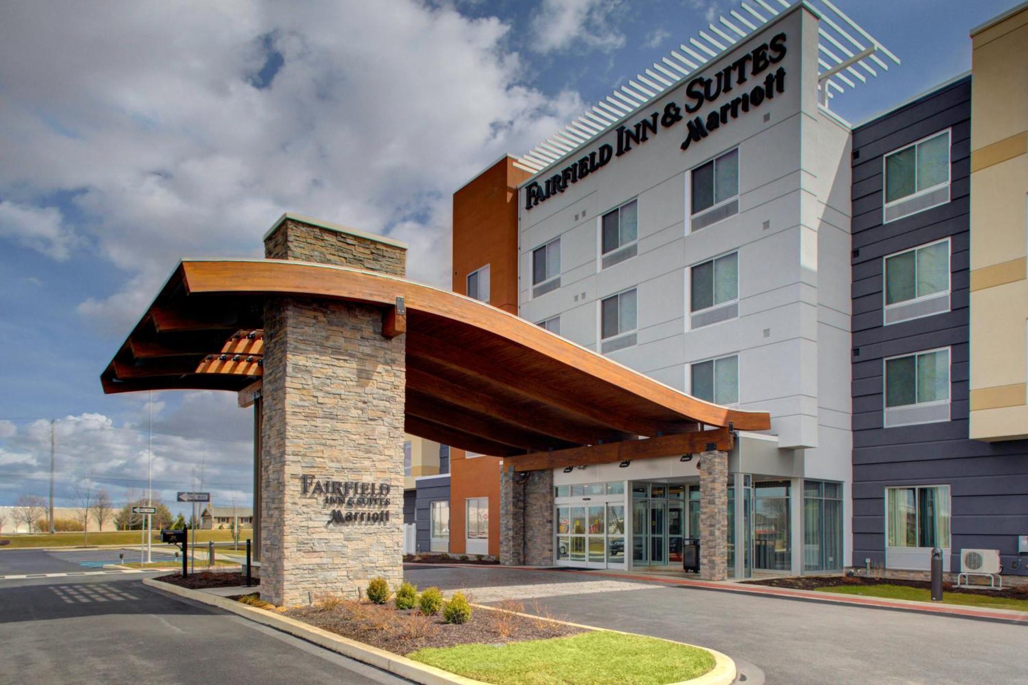 Fairfield Inn & Suites By Marriott Allentown West Breinigsville Екстериор снимка