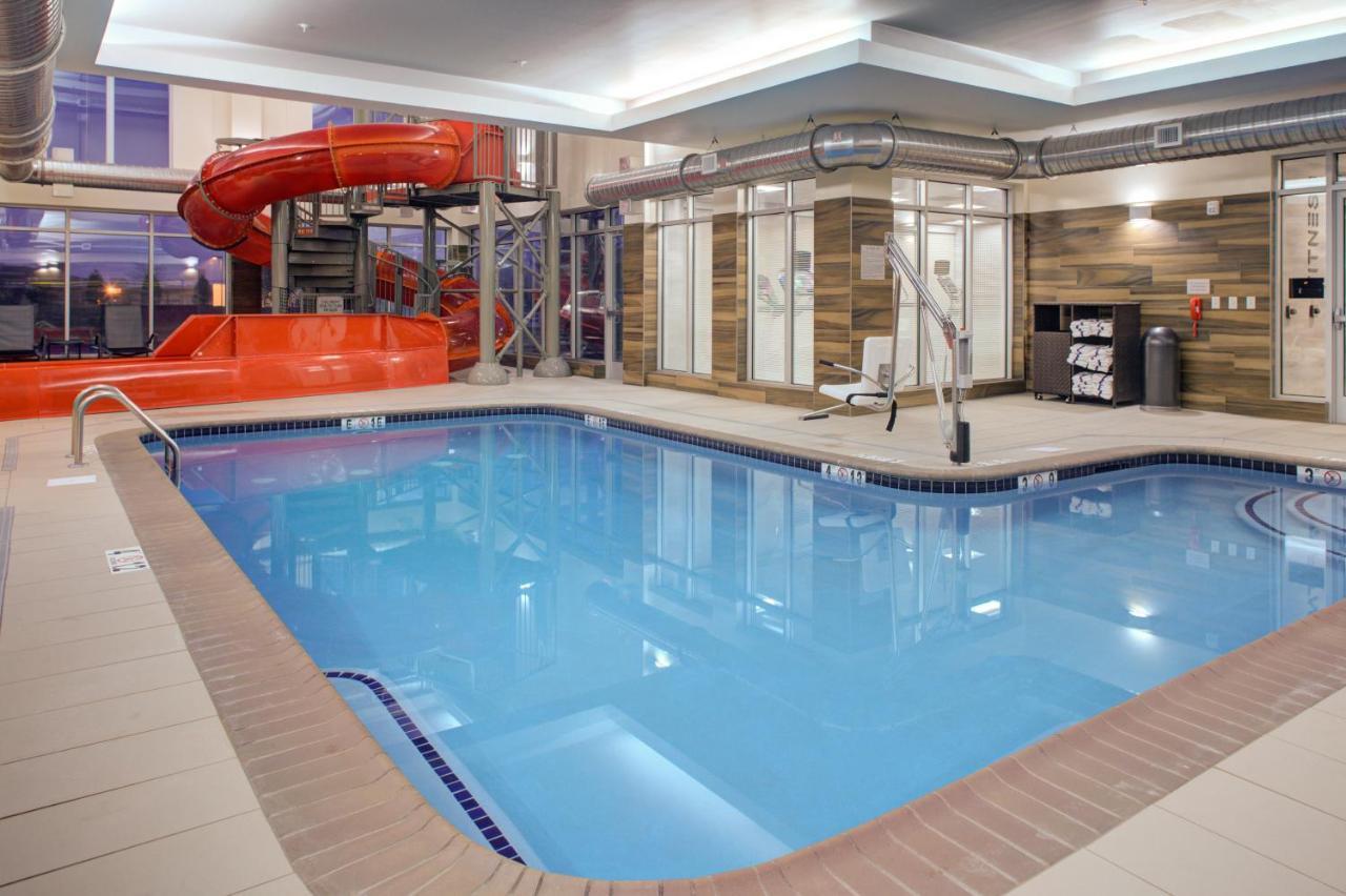 Fairfield Inn & Suites By Marriott Allentown West Breinigsville Екстериор снимка