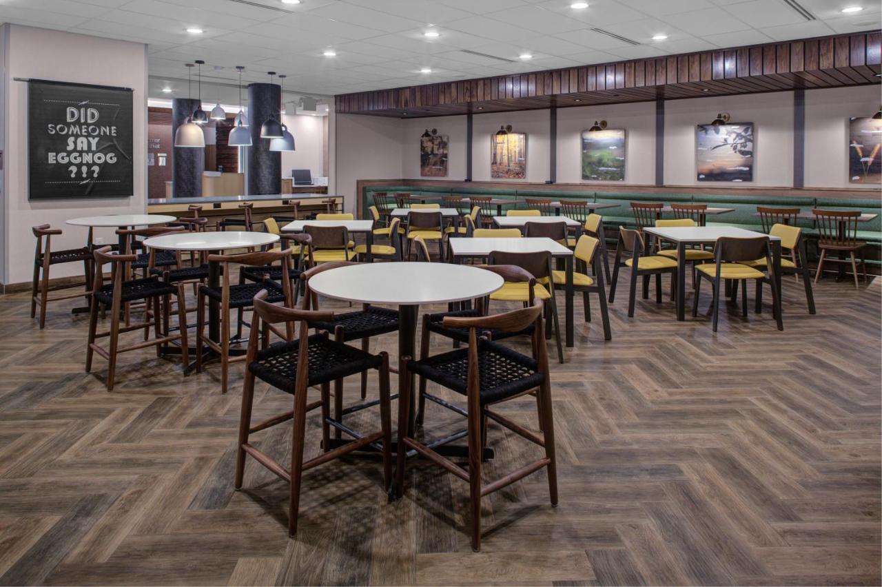 Fairfield Inn & Suites By Marriott Allentown West Breinigsville Екстериор снимка